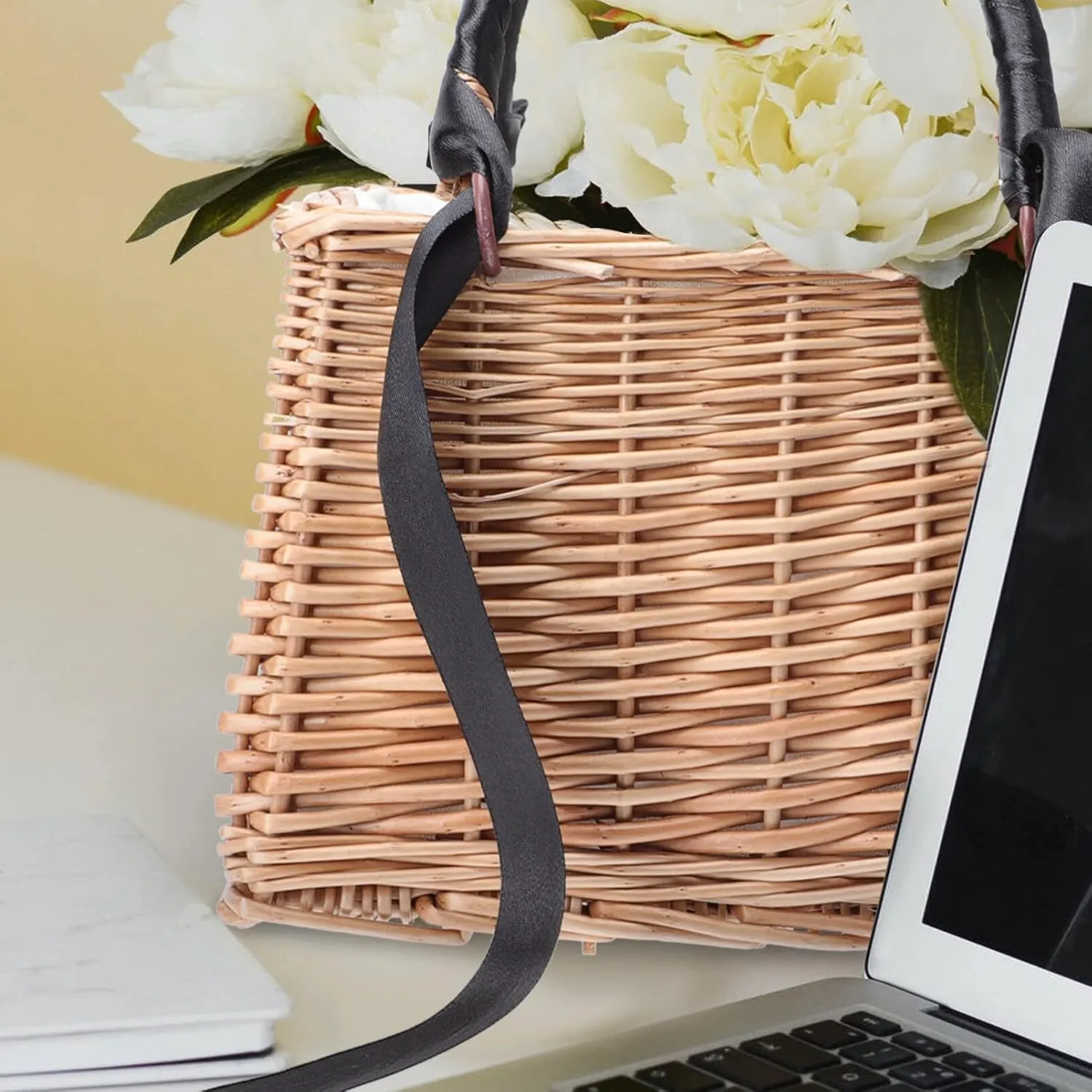 ABOOFAN Wicker Handbag Woven Rattan Storage Basket Top Handles Wedding Flower Girl Baskets Boho Style Beach Bag Straw Tote Retro Summer Clutch Beach Basket Purse Black