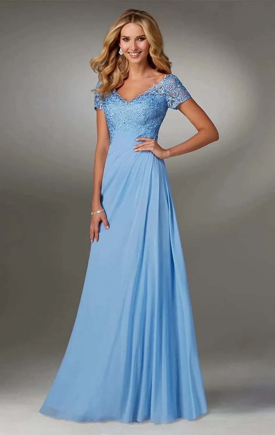 Chiffon Plus Size Mother of The Bride Dresses Long Laces Appliques V-Neck Short Sleeve Mother of The Groom Dress A-Line