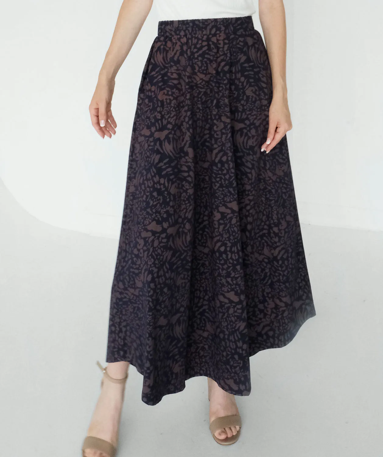 FAWN printed skirt in Navy/Taupe