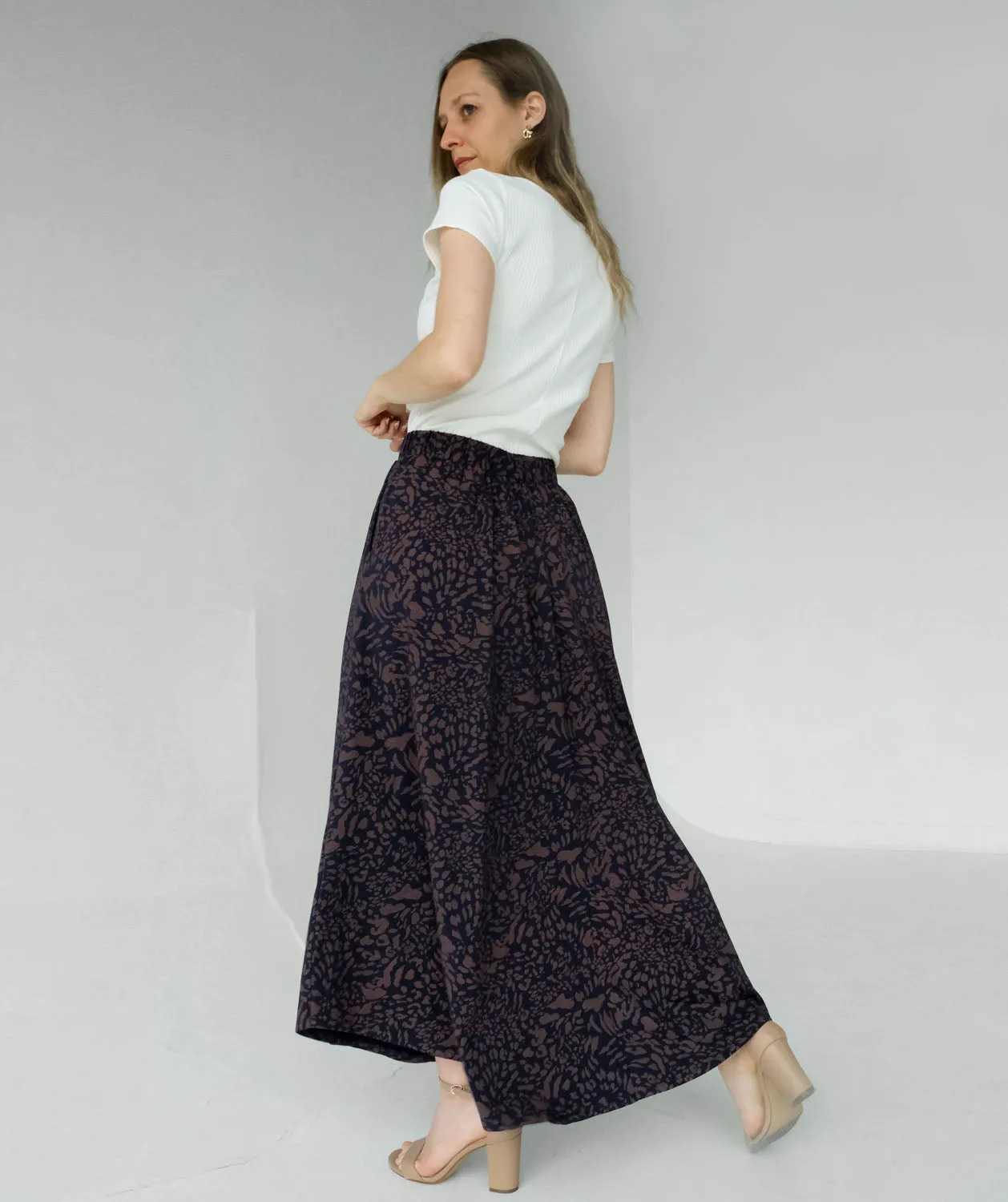 FAWN printed skirt in Navy/Taupe