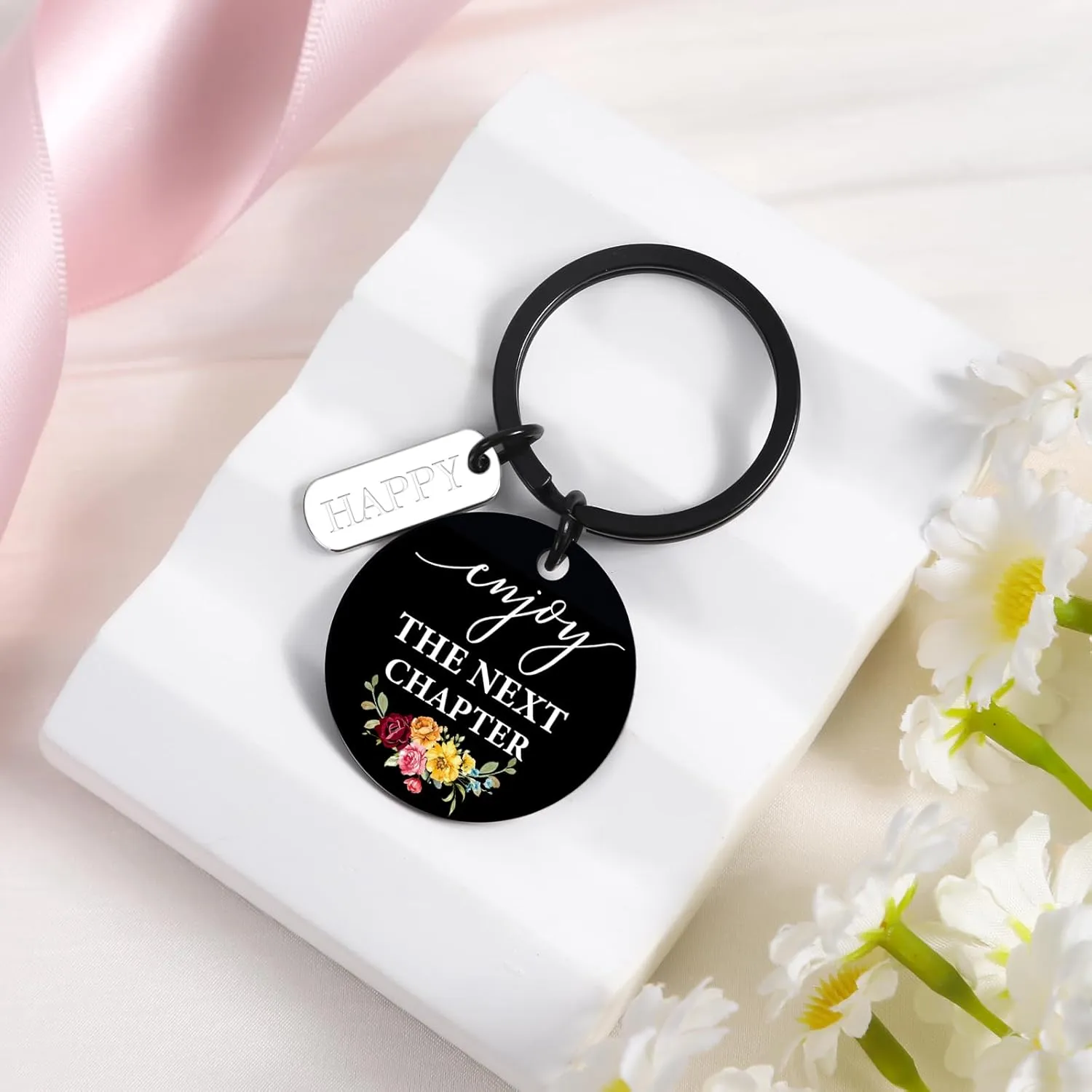 Happy Retirement Gifts for Women - 3Pcs Retirement Gifts Sets for Retirees Nurses Teachers Lawyers Mother Grandma Bosses Coworkers, 2025 Retire Themed Makeup Bag, Keychain, Healing Bracelets
