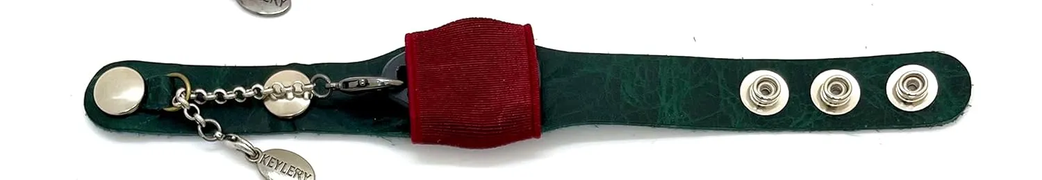 Leather key holder, Key fob bracelet, Key holder for keychain, Wristlet Fob Holder Bracelet, Key Ring Bangle Keychain, Door Fob Lanyard, House key holder, Office fob holder, Dorm Fob holder, Wristlet Key Ring (Green Leather Silver Chain)