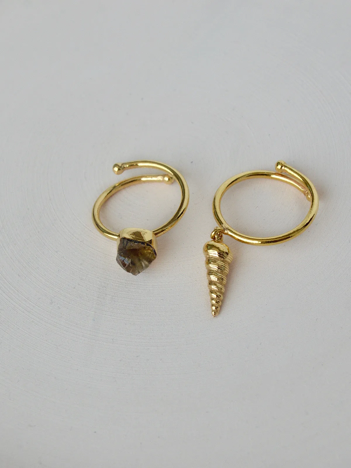 Pearl & Shell Adjustable Rings (Set of -2)