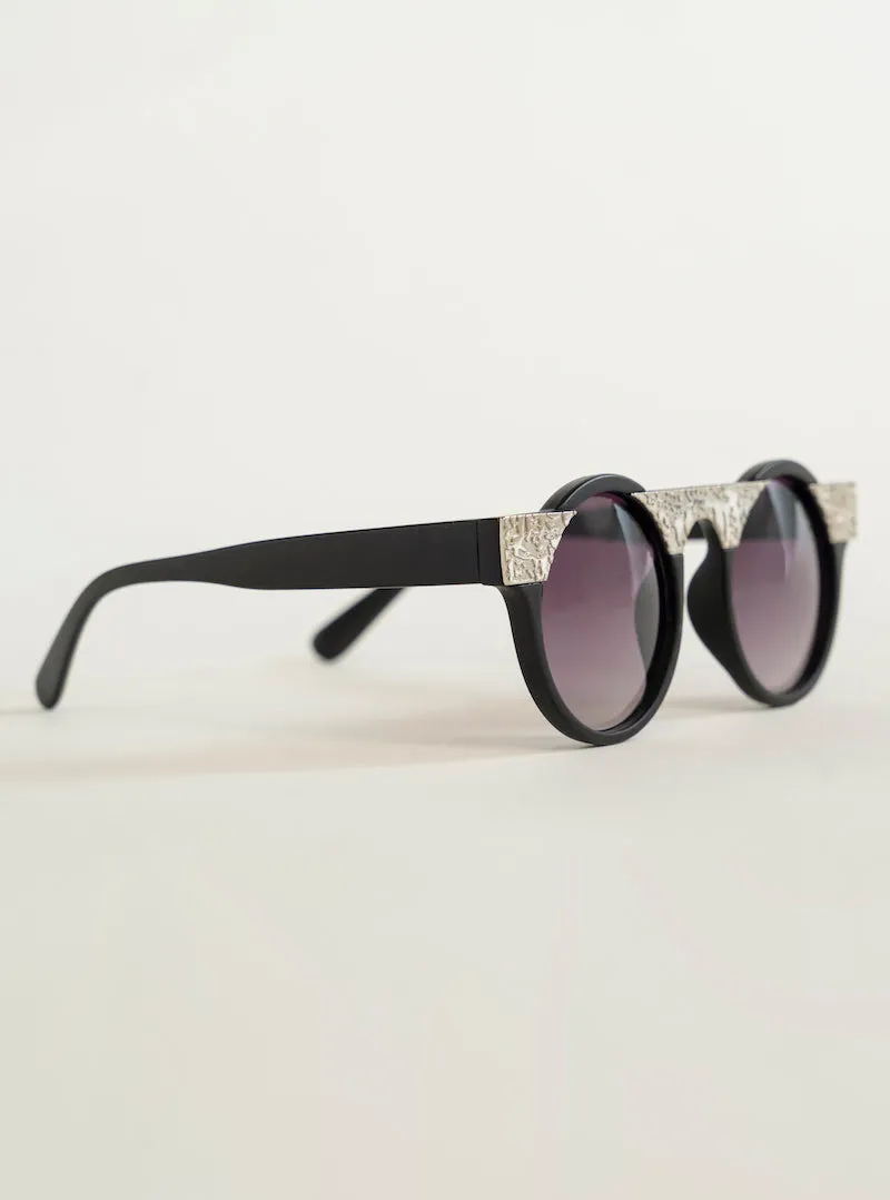 Round & Around Sunglasses, Negro