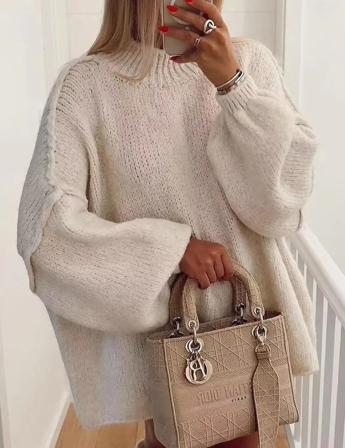Women's Oversized Crewneck Fall Sweaters for Women 2024 Long Sleeve Fuzzy Knit Chunky Pullover Sweater