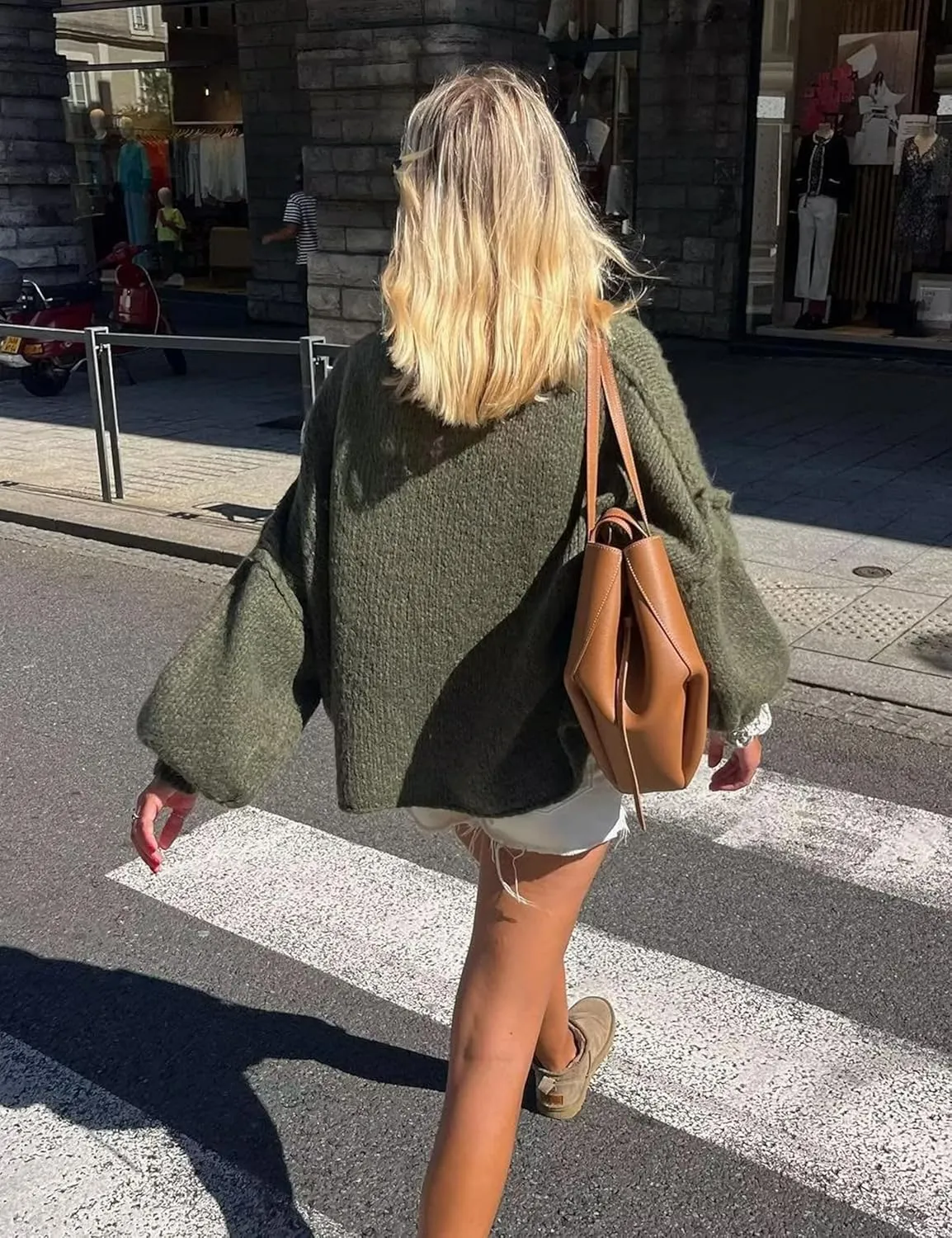 Women's Oversized Crewneck Fall Sweaters for Women 2024 Long Sleeve Fuzzy Knit Chunky Pullover Sweater