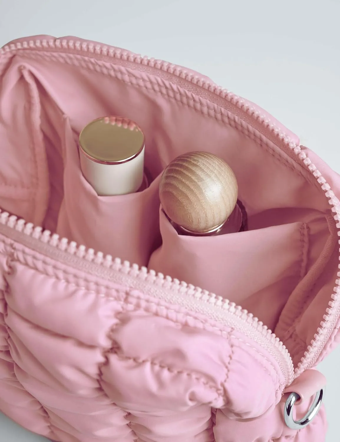 Yarnic Quilted Makeup Bag Cosmetic Bag, Travel Toiletry Bag for Women, Cute Makeup Bag Organizer Baby Pink Puffer Makeup Pouch (M, Pink)