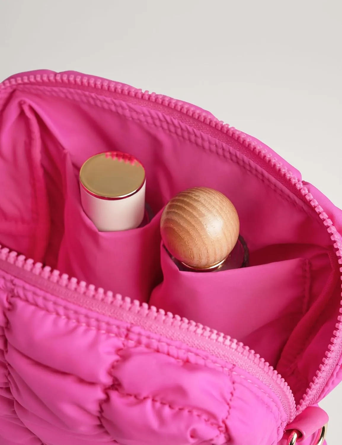 Yarnic Quilted Makeup Bag Cosmetic Bag, Travel Toiletry Bag for Women, Cute Makeup Bag Organizer Hot Pink Puffer Makeup Pouch (M, Hot Pink)