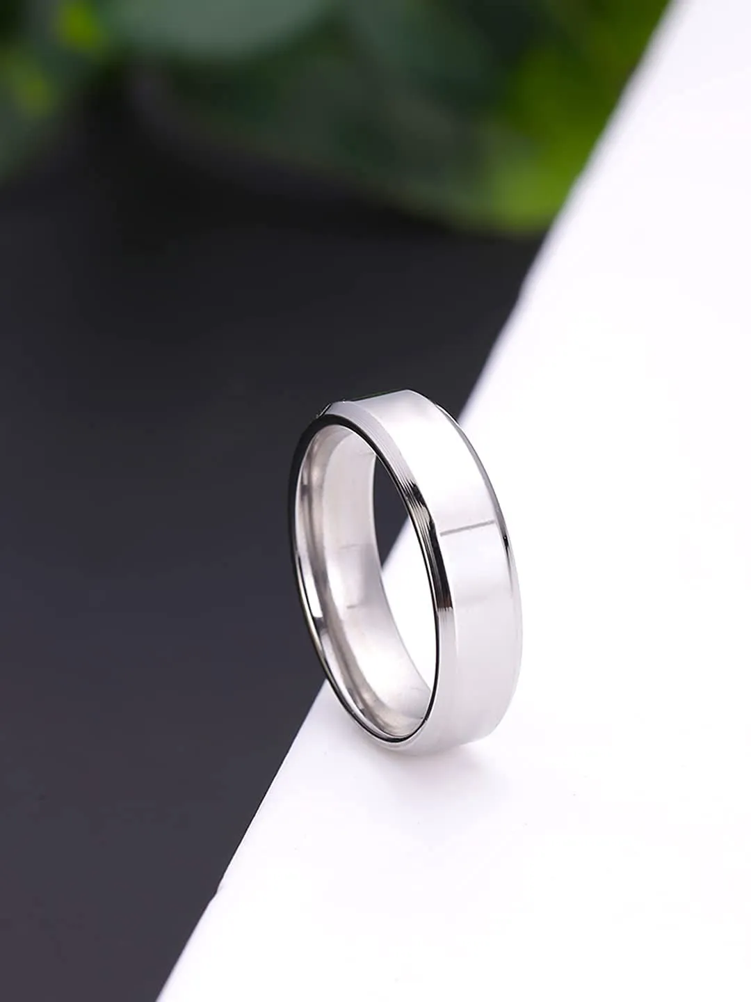 Yellow Chimes Silver Toned Ring For Men | Pack of 1 Stainless Steel Band Ring | Silver Band Finger Ring for Boys | Ideal Gift For Men and Boys